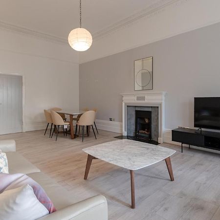 Kensington 2 Bed 2 Bath Apartment For 5 Guests 런던 외부 사진