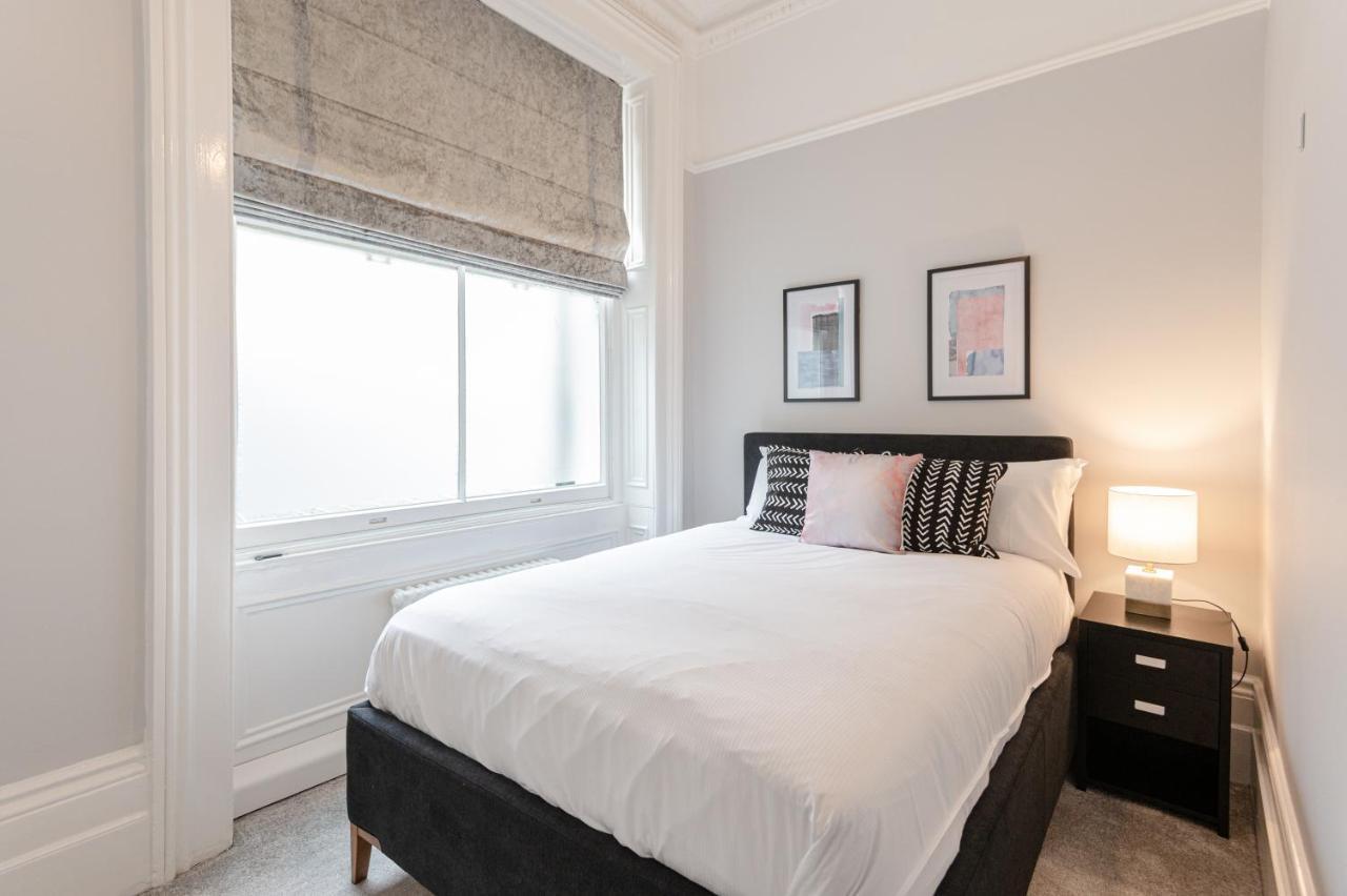 Kensington 2 Bed 2 Bath Apartment For 5 Guests 런던 외부 사진