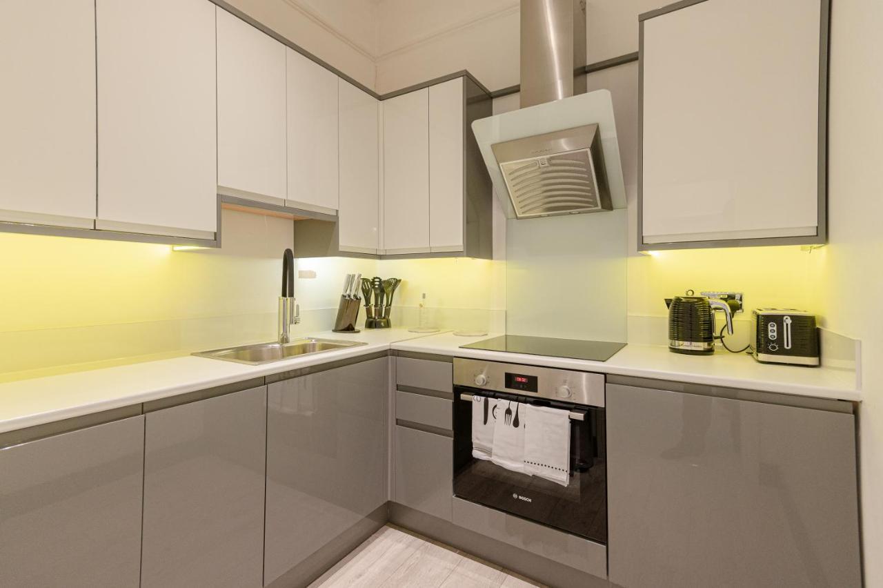 Kensington 2 Bed 2 Bath Apartment For 5 Guests 런던 외부 사진